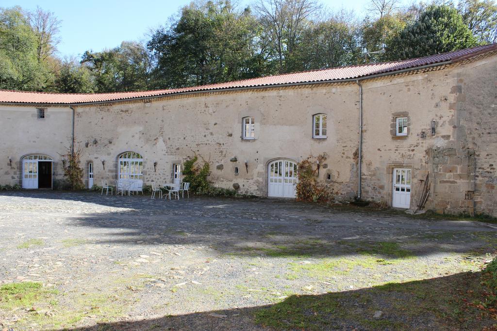 La Loge Du Chateau Saint-Dier-dʼAuvergne Dış mekan fotoğraf